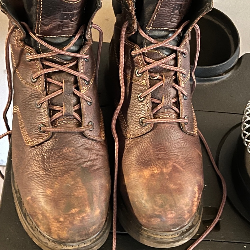 Metatarsal boots